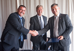 GZS in OZS z MZI podpisali dogovor za izboljšanje pogojev avtoprevozniške dejavnosti