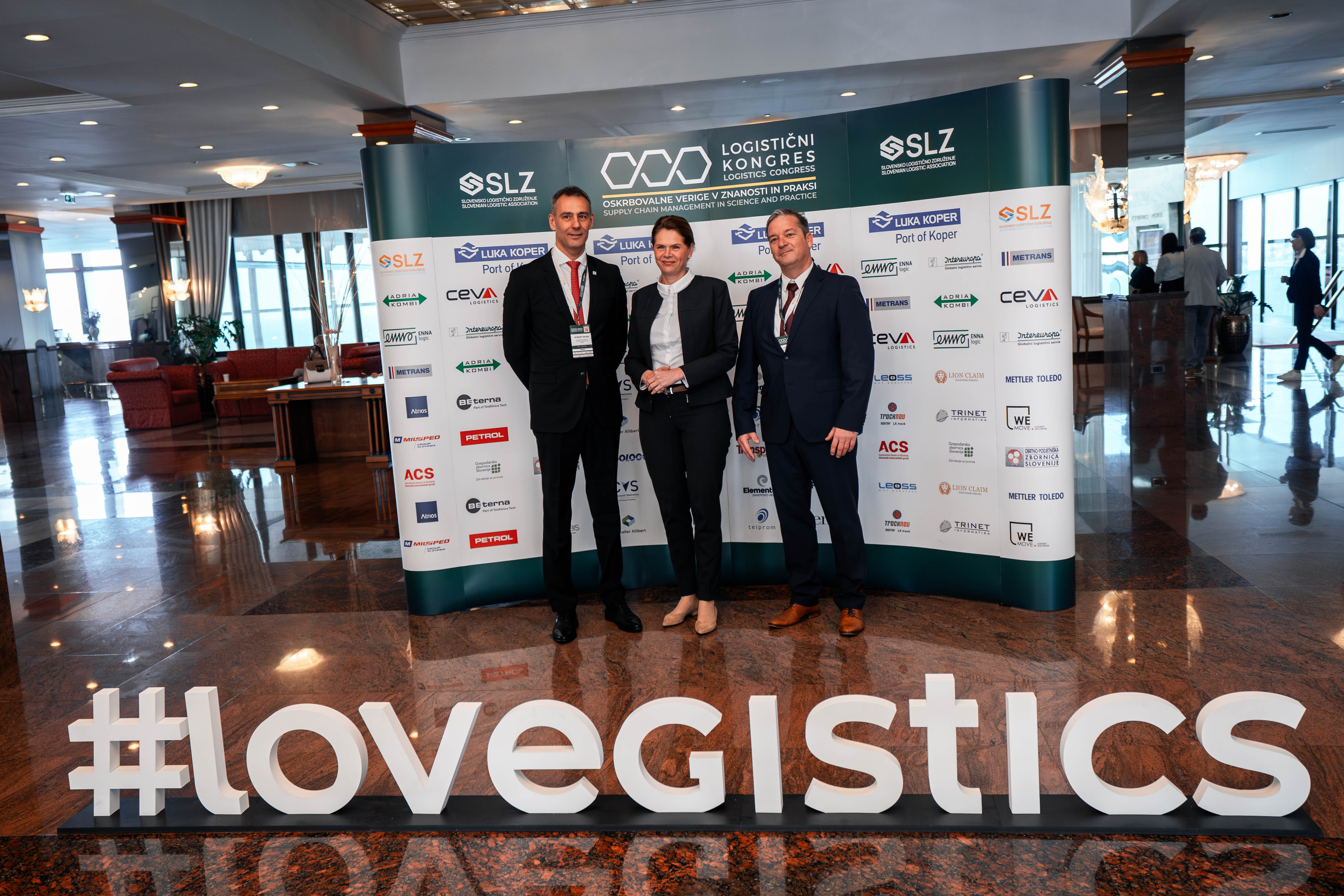 Nove tehnologije, stare navade: zakaj sama digitalizacija še ne pomeni konkurenčnosti